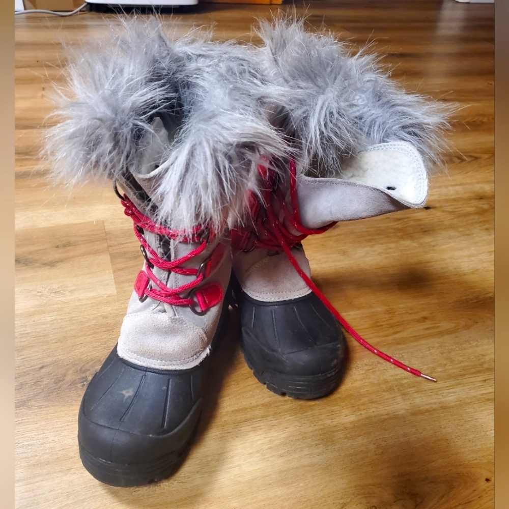 Girls boots size 3